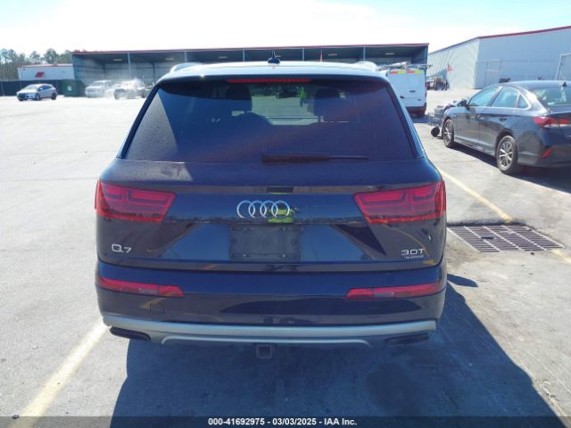 WA1LAAF79HD043044 Audi Q7 3.0t Premium