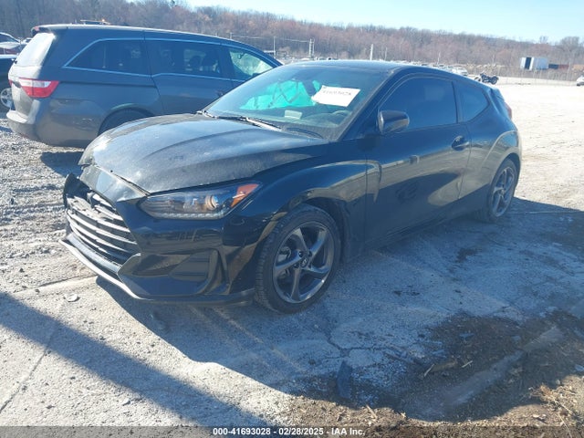 KMHTG6AF9KU003825 Hyundai Veloster 2.0