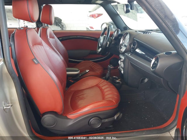 2009 MINI COOPER S WMWMF73579TW83775 Photo 4