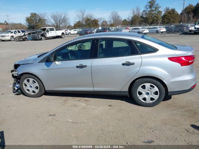 1FADP3E2XJL221099 Ford FOCUS S