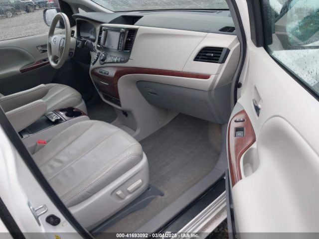 5TDYK3DC2ES485846 Toyota Sienna Xle/limited