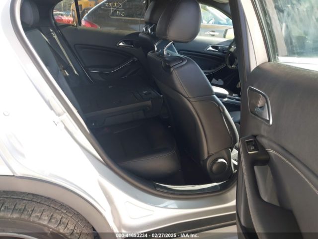 WDCTG4EB8GJ214016 Mercedes-Benz GLA 250