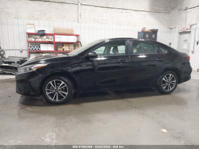 3KPF24AD6PE528446 KIA Forte Lxs