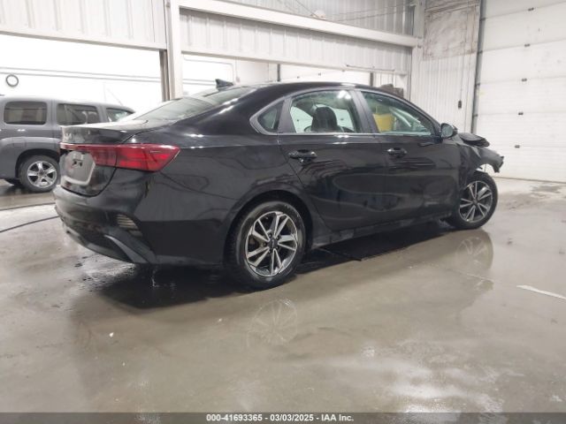 3KPF24AD6PE528446 KIA Forte Lxs