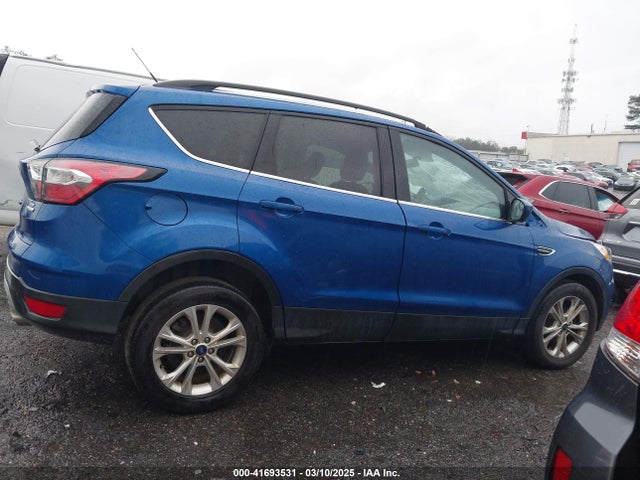 Ford ESCAPE SE 2018 1FMCU0GDXJUC49857 Image 11