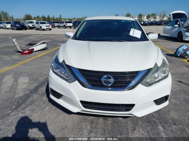 1N4AL3AP5JC140219 Nissan Altima 2.5 S