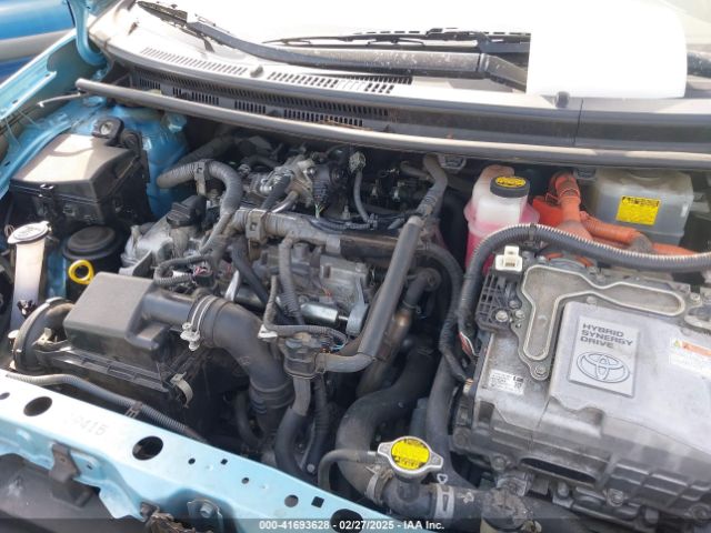 JTDKDTB30F1104223 Toyota Prius C Two