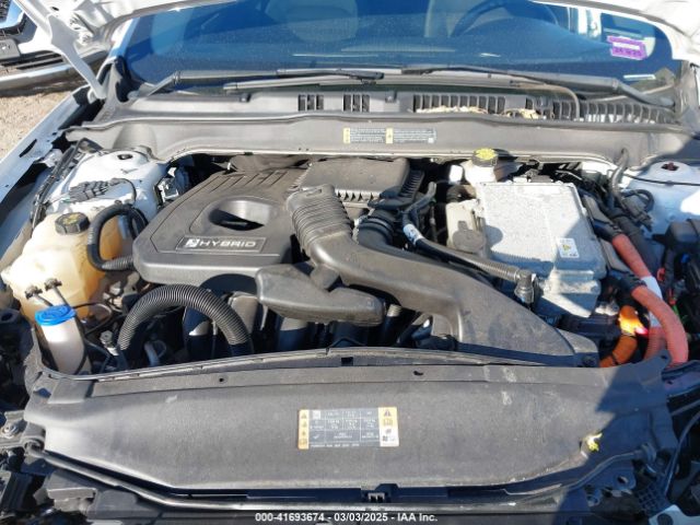3FA6P0LU2KR222584 Ford Fusion Hybrid Se