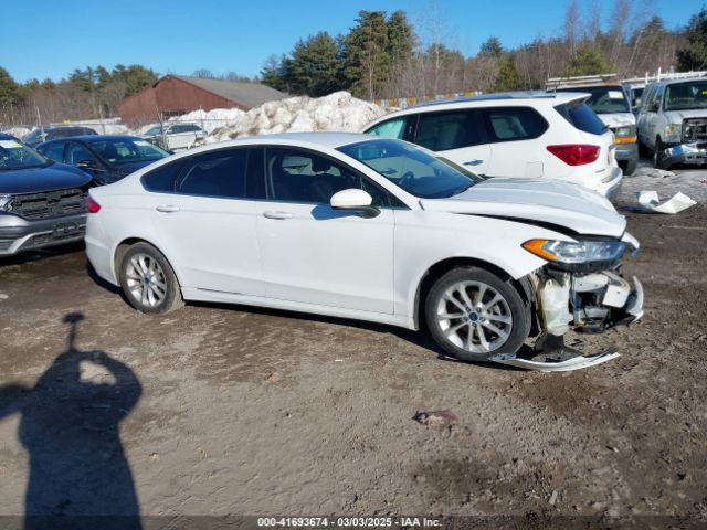 3FA6P0LU2KR222584 Ford Fusion Hybrid Se