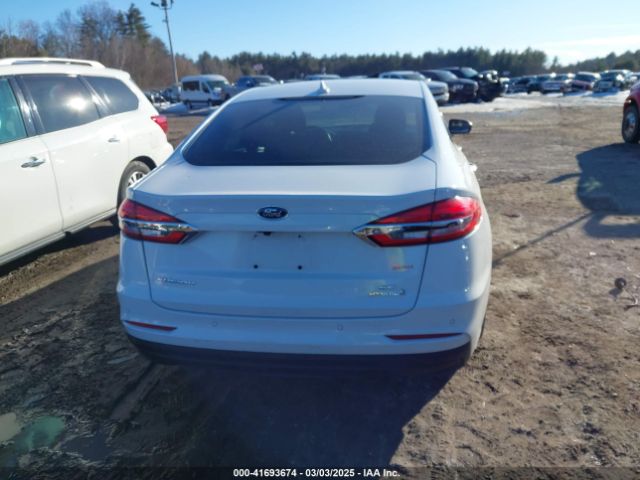 3FA6P0LU2KR222584 Ford Fusion Hybrid Se