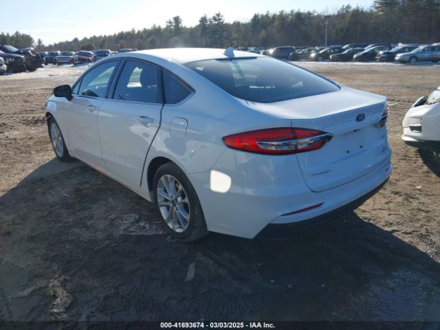 3FA6P0LU2KR222584 Ford Fusion Hybrid Se