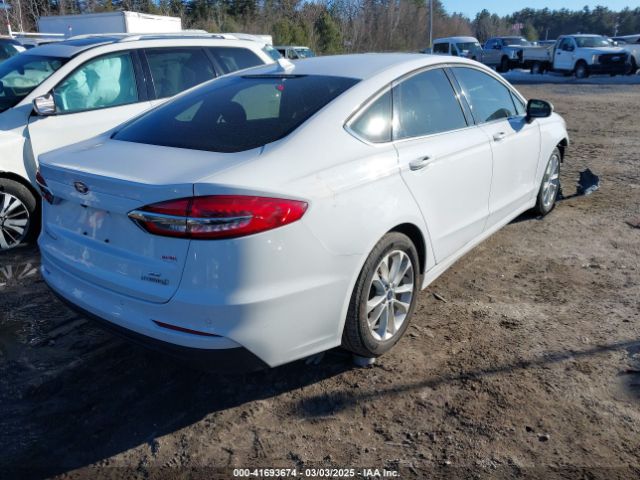3FA6P0LU2KR222584 Ford Fusion Hybrid Se