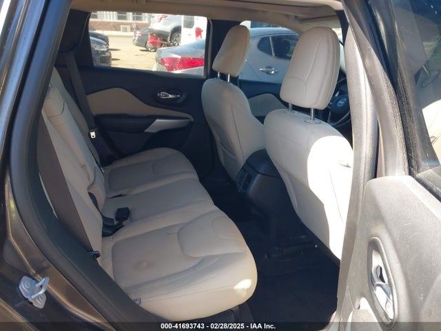 1C4PJLCB7HW662967 Jeep Cherokee Latitude Fwd