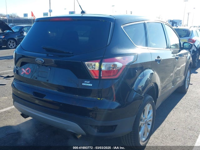 1FMCU0GD8HUE44687 Ford ESCAPE SE