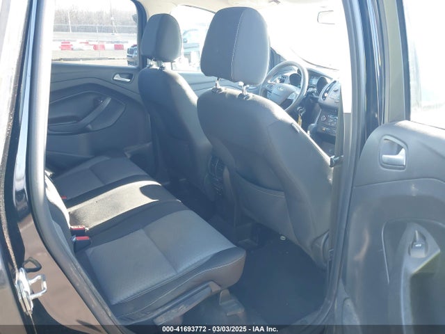 1FMCU0GD8HUE44687 Ford ESCAPE SE
