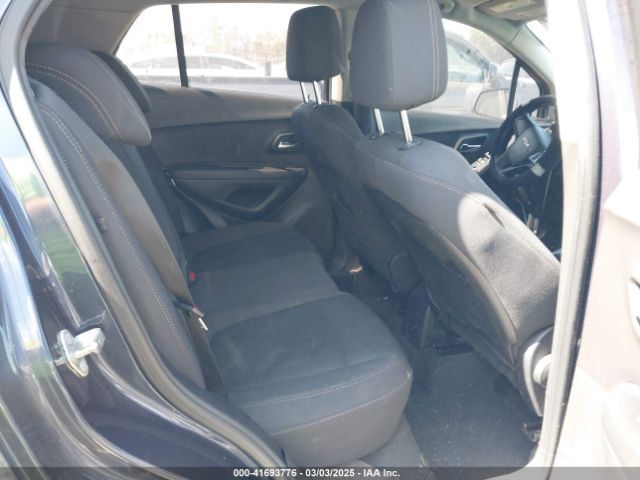 3GNCJKSB9JL150575 Chevrolet TRAX LS