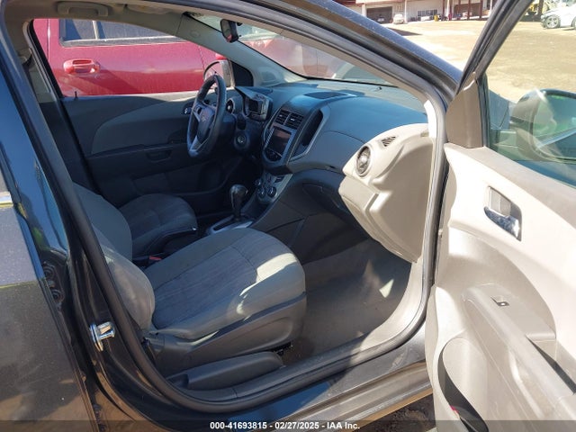 1G1JC6SH1E4111523 Chevrolet Sonic Lt Auto