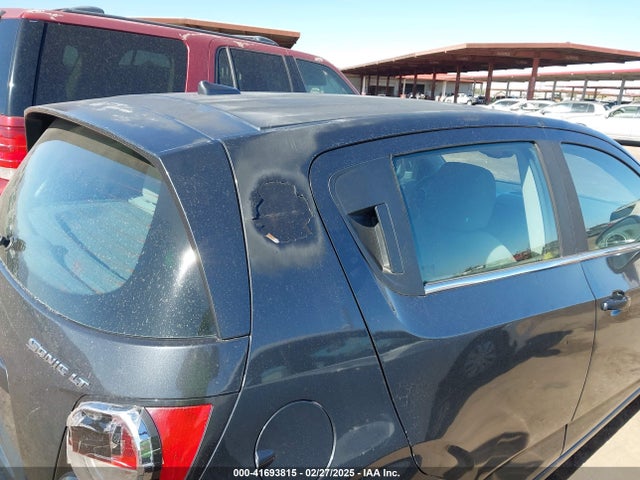 1G1JC6SH1E4111523 Chevrolet Sonic Lt Auto