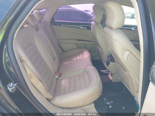 3FA6P0HD7FR205276 Ford FUSION SE