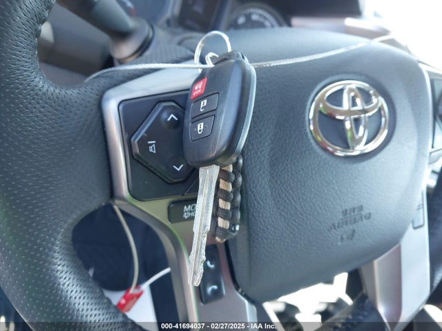 3TMCZ5AN9KM275537 Toyota Tacoma Sr5 V6