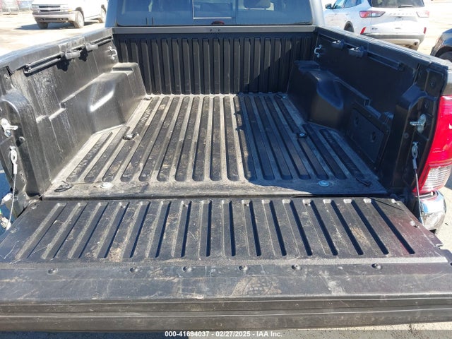 3TMCZ5AN9KM275537 Toyota Tacoma Sr5 V6