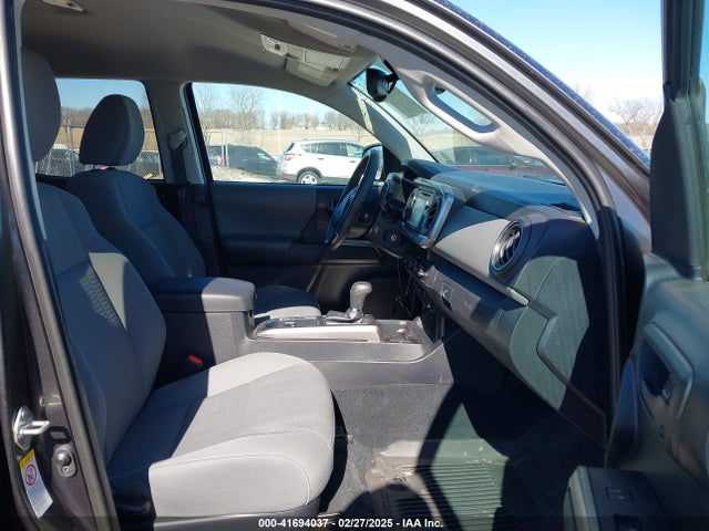 3TMCZ5AN9KM275537 Toyota Tacoma Sr5 V6