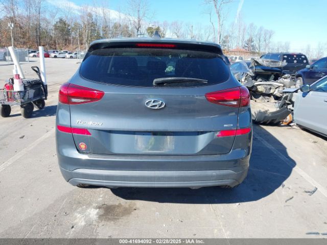 KM8J2CA49MU332899 Hyundai TUCSON SE