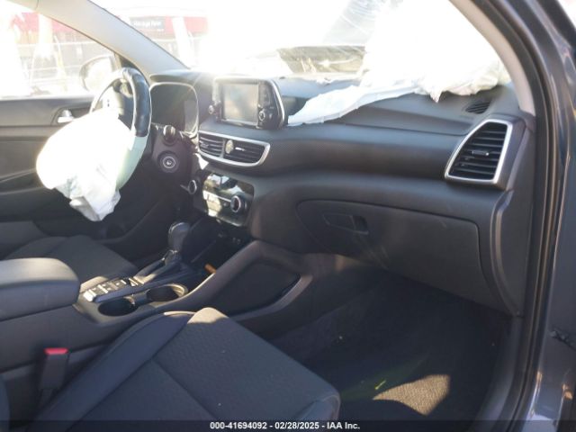 KM8J2CA49MU332899 Hyundai TUCSON SE
