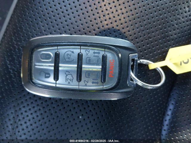 2C4RC1GG6LR114215 Chrysler Pacifica Limited