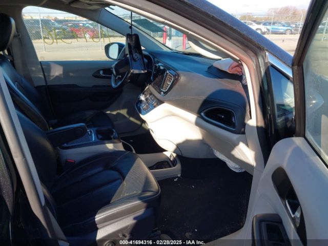 2C4RC1GG6LR114215 Chrysler Pacifica Limited