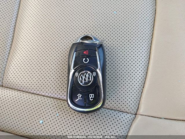 5GAEVAKW8JJ159781 Buick Enclave Essence