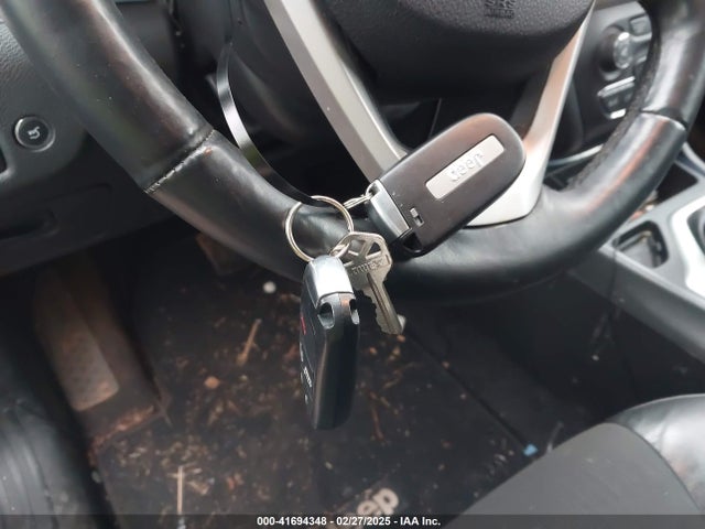 41694348 :رقم المزاد ، 1C4PJLLB0JD509803 vin ، 2018 Jeep Cherokee Latitude Plus Fwd مزاد بيع