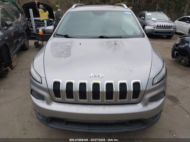 41694348 :رقم المزاد ، 1C4PJLLB0JD509803 vin ، 2018 Jeep Cherokee Latitude Plus Fwd مزاد بيع