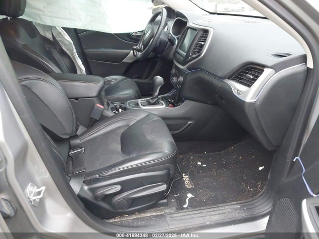 41694348 :رقم المزاد ، 1C4PJLLB0JD509803 vin ، 2018 Jeep Cherokee Latitude Plus Fwd مزاد بيع