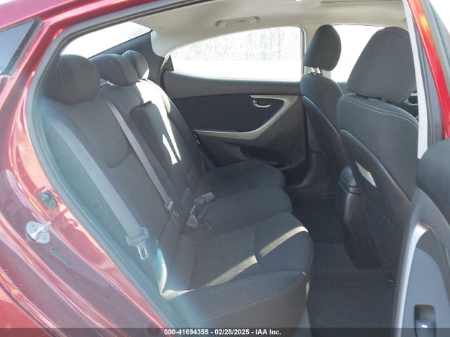 5NPDH4AE2FH581606 Hyundai ELANTRA SE