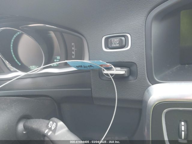 2015 VOLVO V60 YV126MED8F1212989 Photo 10