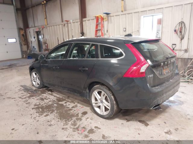 2015 VOLVO V60 YV126MED8F1212989 Photo 2