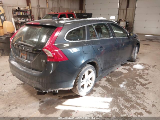 2015 VOLVO V60 YV126MED8F1212989 Photo 3