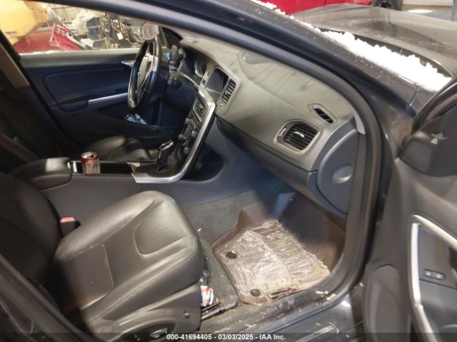 2015 VOLVO V60 YV126MED8F1212989 Photo 4
