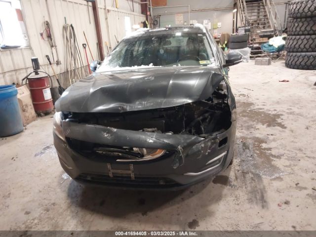 2015 VOLVO V60 YV126MED8F1212989 Photo 5