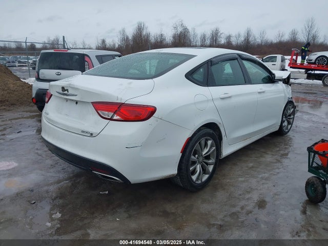 Chrysler 200 S 2015 1C3CCCBG3FN551796 Image 4