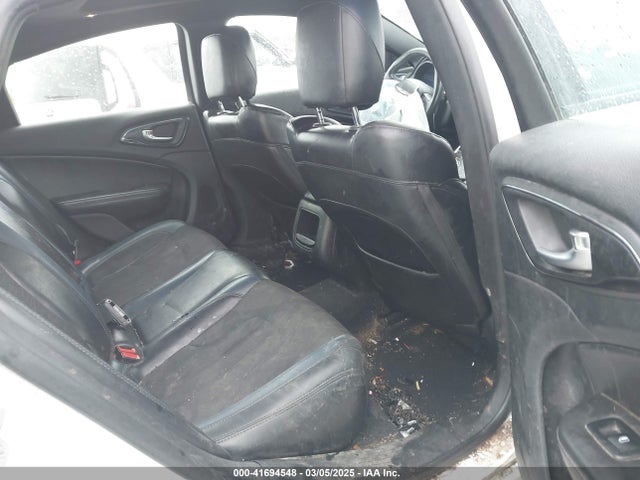 Chrysler 200 S 2015 1C3CCCBG3FN551796 Image 8