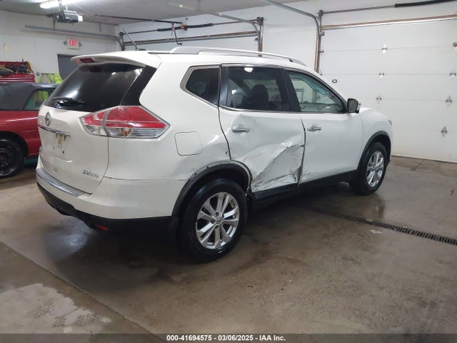JN8AT2MV6GW142300 Nissan ROGUE SV
