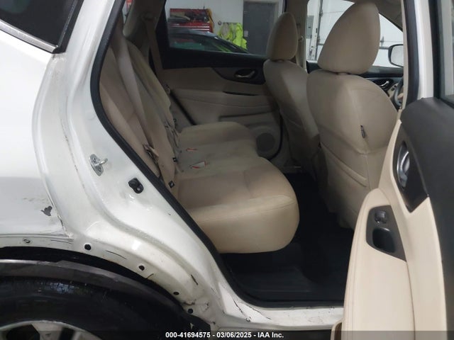 JN8AT2MV6GW142300 Nissan ROGUE SV