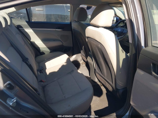 Hyundai ELANTRA SE 2019 5NPD74LF1KH489759 Image 8