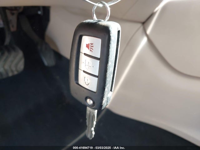 Nissan ROGUE S 2017 KNMAT2MT9HP503900 Image 11