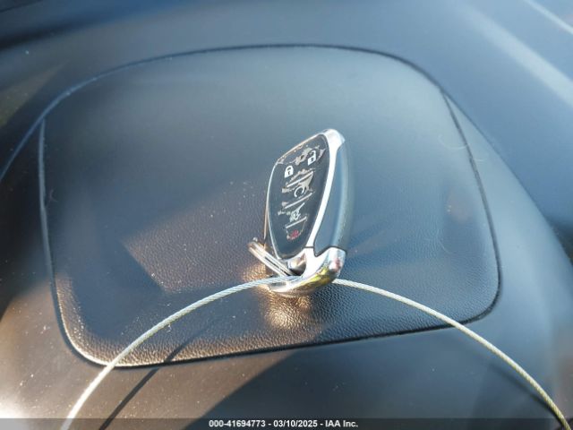 2GNAXUEV0K6242204 Chevrolet EQUINOX LT