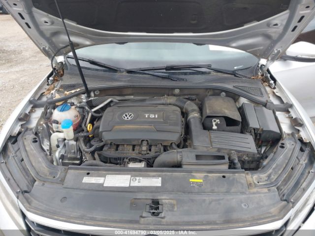 1VWDT7A31HC023059 Volkswagen Passat 1.8t R-line