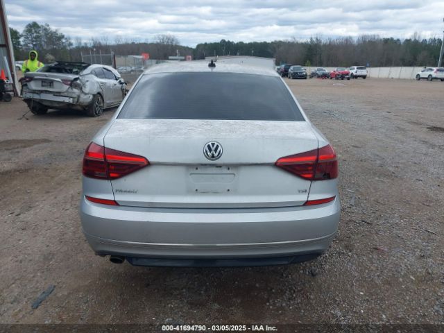 1VWDT7A31HC023059 Volkswagen Passat 1.8t R-line