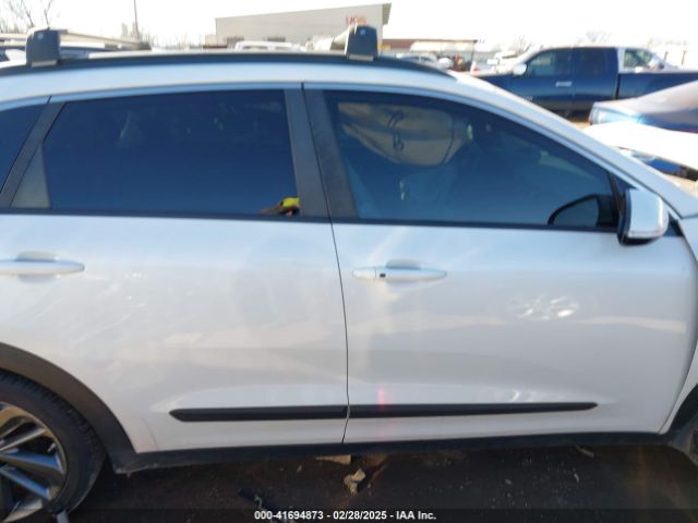 KNDCC3LC4H5053049 KIA NIRO EX